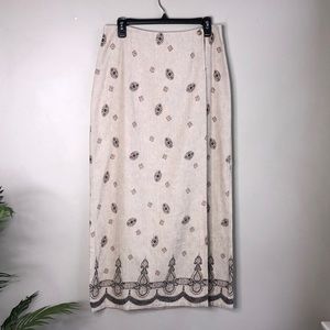 Jones Wear Sport Skirt - size 10